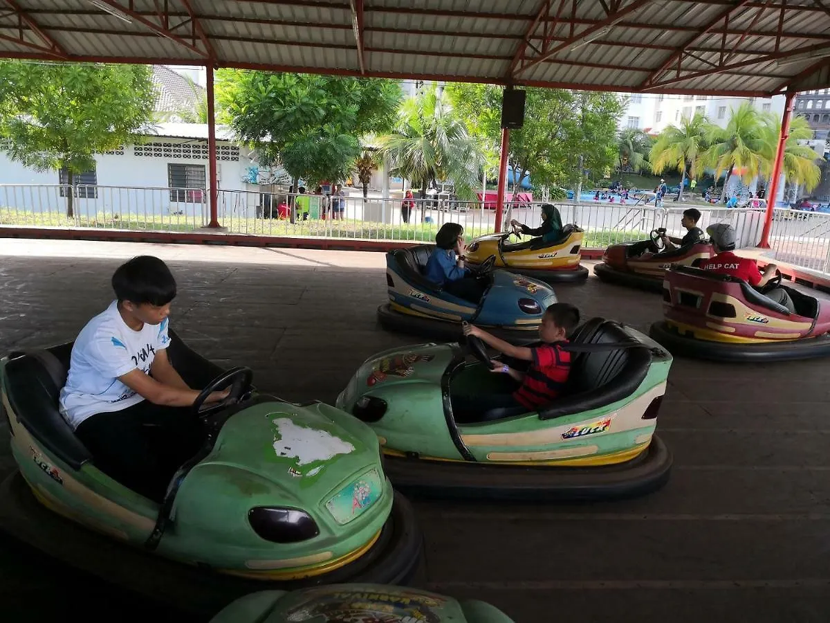 Bayou Lagoon Park Resort Malacca
